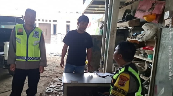 ‎Patroli Sapa Warga, Ini yang Disampaikan Personel Polsek Telukjambe Barat