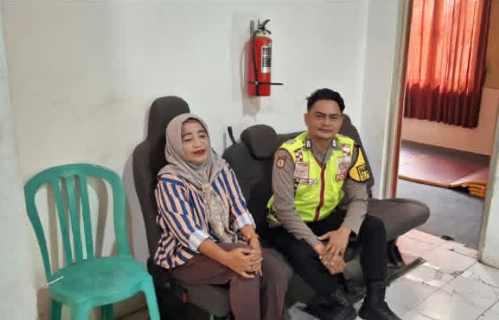Bhabinkamtibmas Polsek Jatisari Beri Warga Penyuluhan Pencegahan Kenakalan Remaja