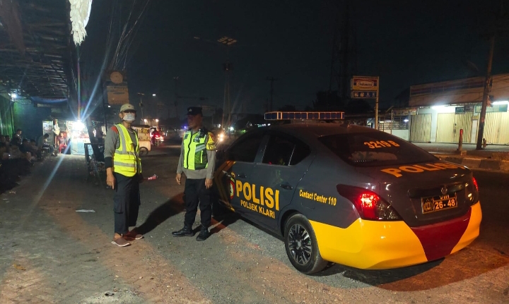 Polsek Klari Lakukan Patroli KRYD Malam Hari Di Pertigaan Kopel