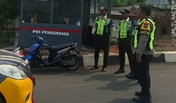 Patroli Polsek Telukjambe Barat Berikan Penyuluhan Kamtibmas Kepada Security KCIC