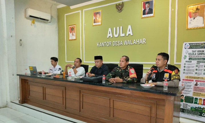 ‎Minggon Desa Walahar, Bhabinkamtibmas Perkuat Sinergitas TNI-Polri dan Imbau Warga Cegah Karhutla
