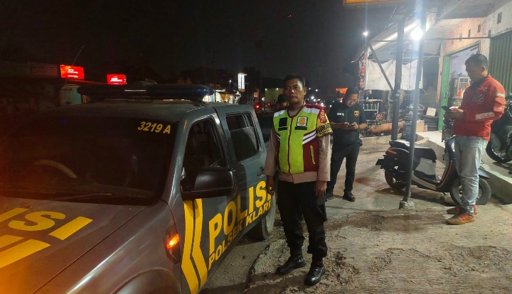 Langkah Preventif Mengantisipasi Potensi Gangguan Kamtibmas, Personil Polsek Klari Lakukan Patroli Malam