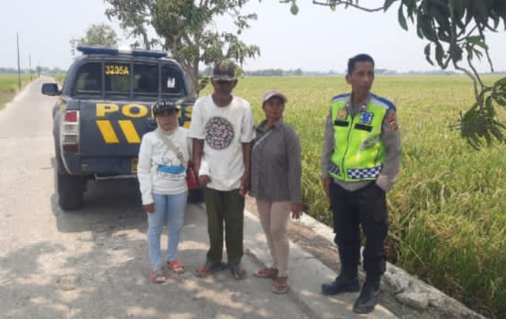 ‎Personel Polsek Jatisari Laksanakan Patroli Sapa Warga di Kampung Sawah Baru, Wujudkan Situasi Kamtibmas yang Kondusif