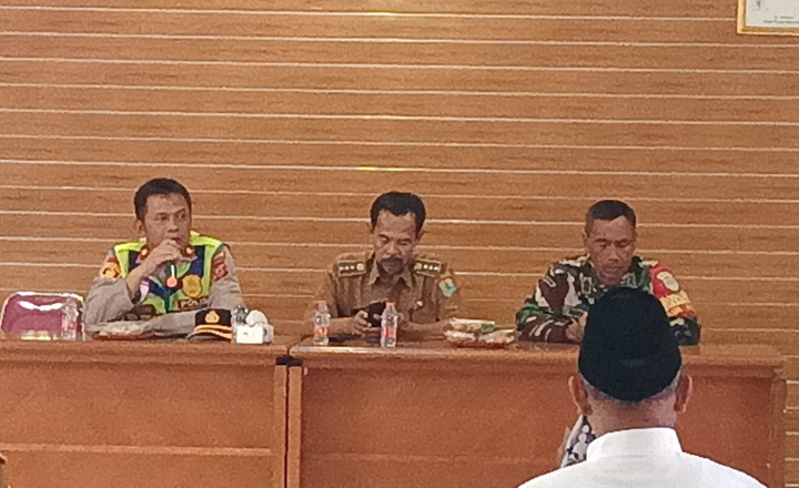 Minggon Kecamatan, Kapolsek Klari Ajak Unsur Muspika dan Masyarakat Sukseskan Pilkades Digital, Sukses Tanpa Ekses