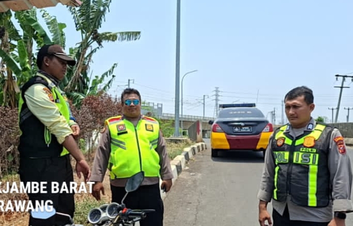 Personel Patroli Telukjambe Barat Berikan Penyuluhan Kamtibmas kepada Security KCIC