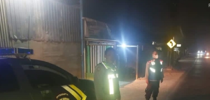 Polsek Telukjambe Barat Lakukan Patroli KRYD Pastikan Lingkungan Bebas Gukamtibmas