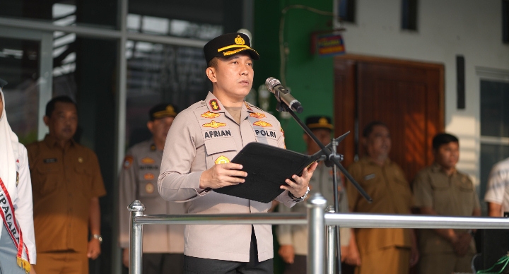 Wakapolresta Karawang Hadir di SMAN 5, Gaungkan Program Polisi Peduli Pendidikan untuk Cegah Kenakalan Remaja