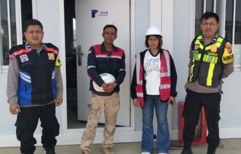 Patroli Polsek Telukjambe Barat Berikan Penyuluhan Kamtibmas kepada Karyawan PT ZMIC ‎