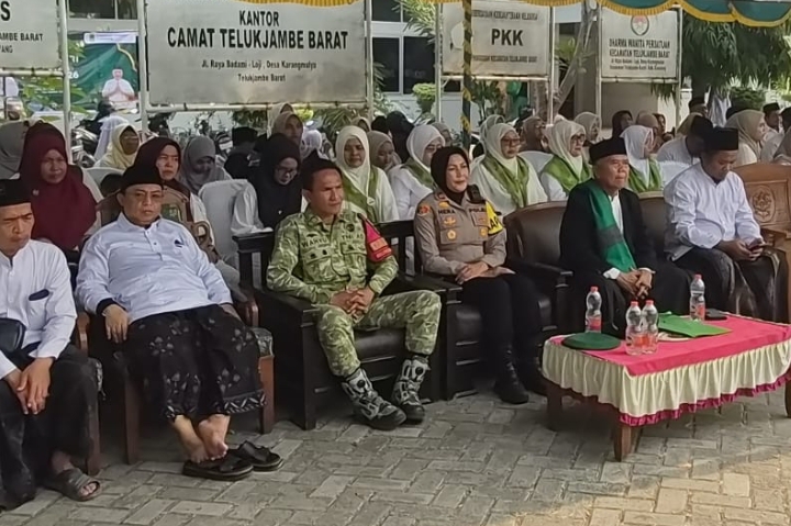 ‎Kapolsek Telukjambe Barat Hadiri Upacara HUT Santri 2026