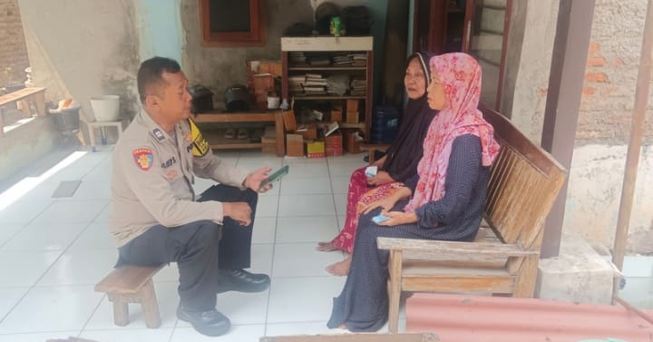 Bhabinkamtibmas Polsek Jatisari Himbau Warga Waspada TPPO di Lingkungan Masyarakat