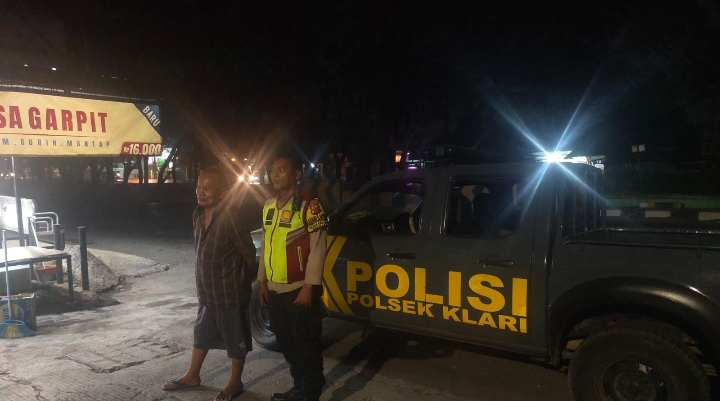 ‎Jamin Kamtibmas di Pagi Hari, Personel Polsek Klari Gelar Patroli Subuh Sasar Bunderan Masari