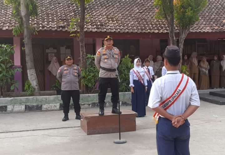 ‎Ini Yang Disampaikan Kapolsek Klari di SMPN 4 Klari