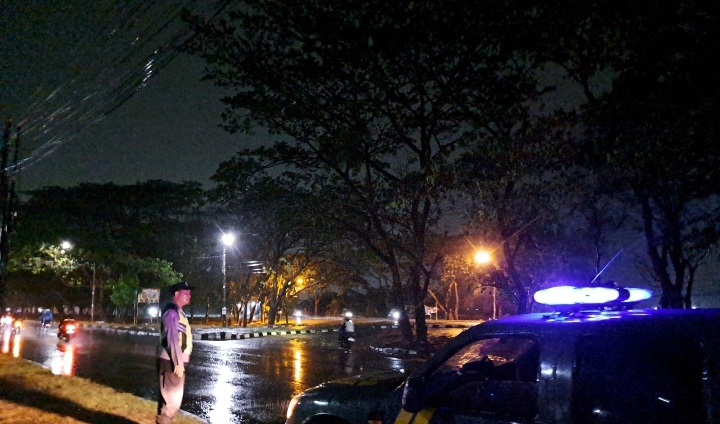 Personil Patroli Polsek Klari Lakukan Patroli Sasaran Bunderan Kanzen