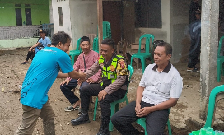 Bhabinkamtibmas Polsek Klari Patroli Menyapa Warga Desa Cimahi, Wujudkan Situasi Kamtibmas yang Kondusif
